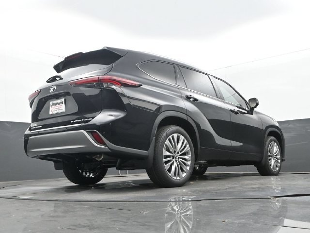 New 2026 Midnight Black Metallic Toyota Platinum image 27