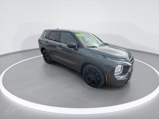 New 2026 Graphite Gray Mitsubishi LE 1.5T S-AWC image 2