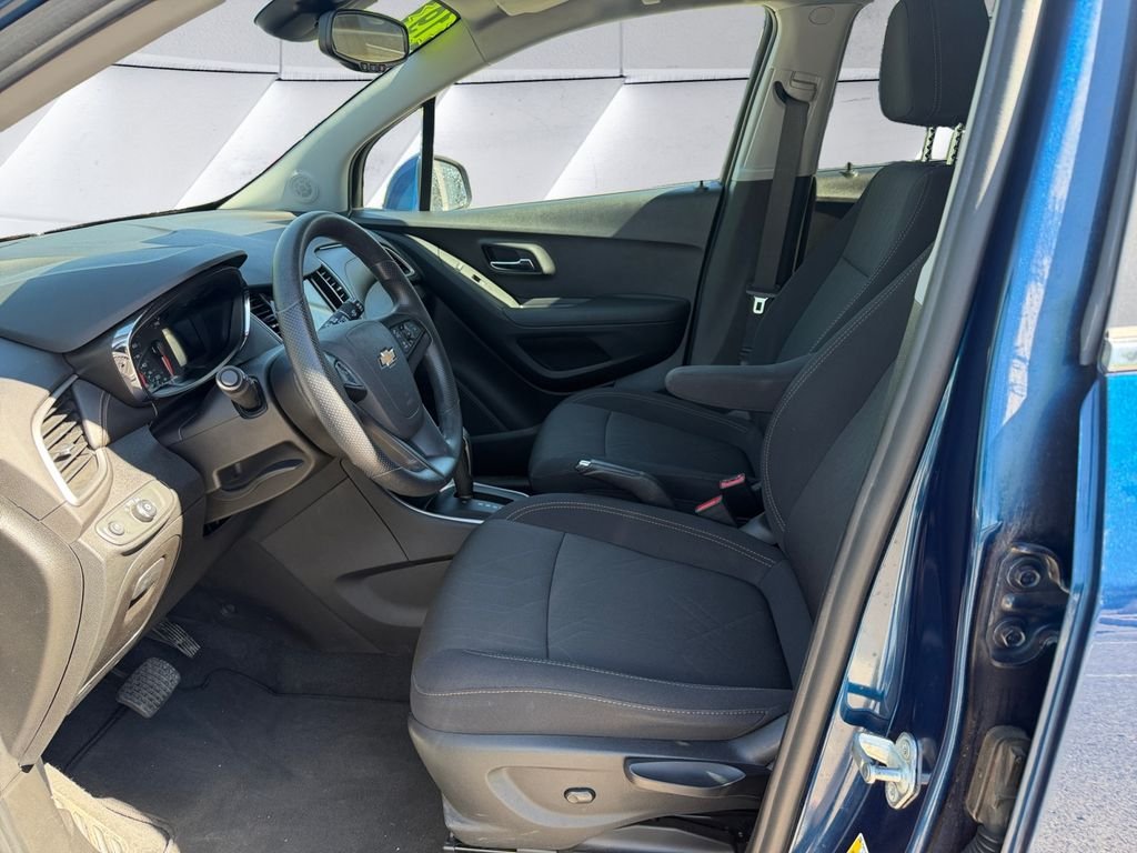 Used 2019 Blue Chevrolet LT image 7