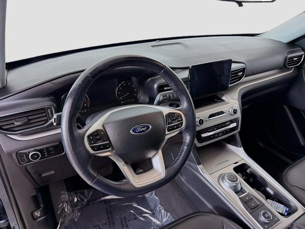Used 2023 Blue Metallic Ford XLT image 23