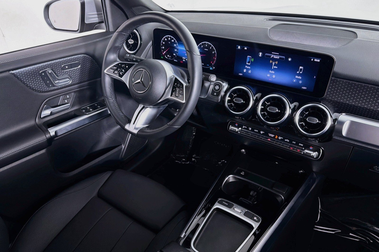 Certified Used 2026 Cirrus Silver Metallic Mercedes-Benz 250 image 18