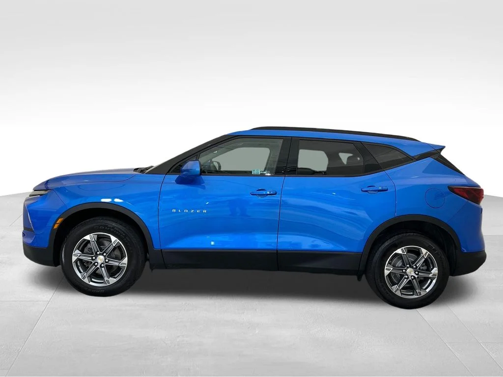 Used 2024 Blue Chevrolet LT image 2