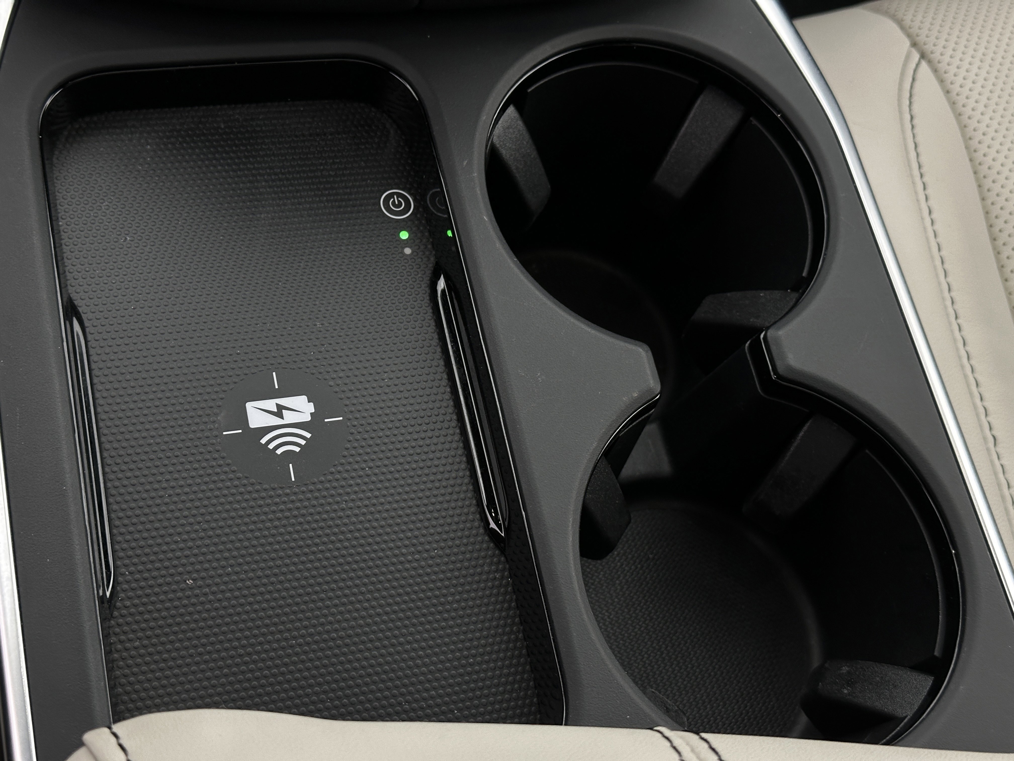 Used 2025 Liquid Carbon Metallic Acura SH-AWD TECH image 31