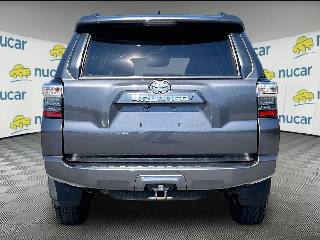 Used 2022 Magnetic Gray Metallic Toyota SR5 image 5
