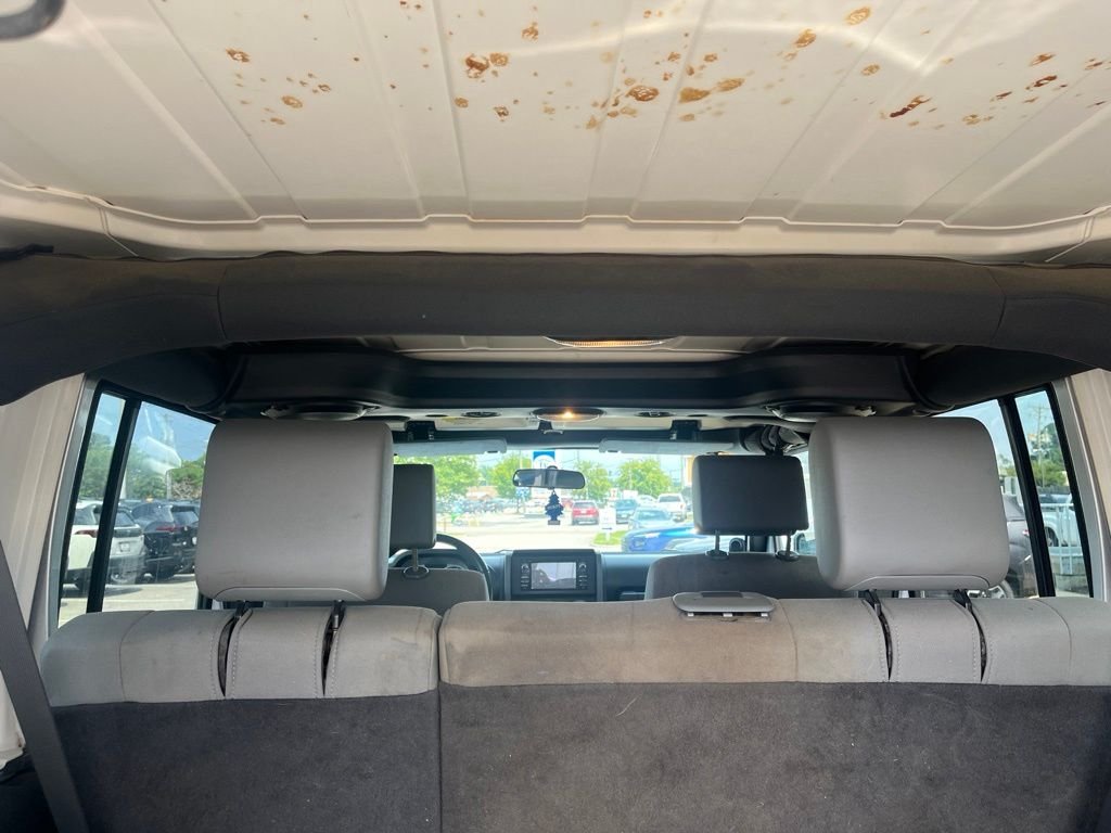 Used 2008 Silver Jeep Unlimited Sahara image 9