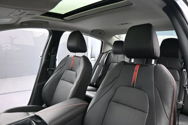 2026 Nissan Sentra SR - Photo 30