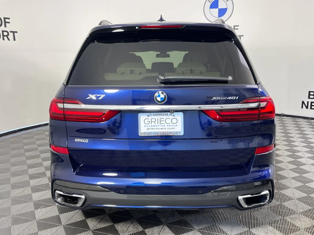 Used 2021 Blue BMW xDrive40i image 12