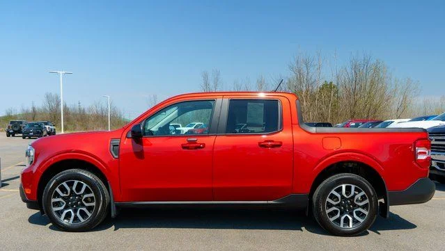 Used 2024 Red Ford Lariat image 9