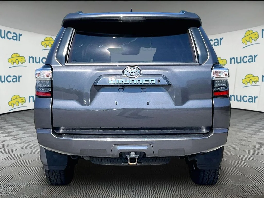 Used 2022 Magnetic Gray Metallic Toyota SR5 image 5