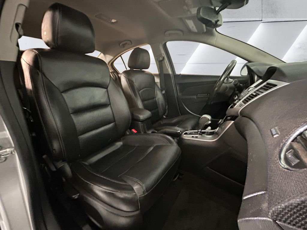 Used 2015 Silver Chevrolet 2LT image 14