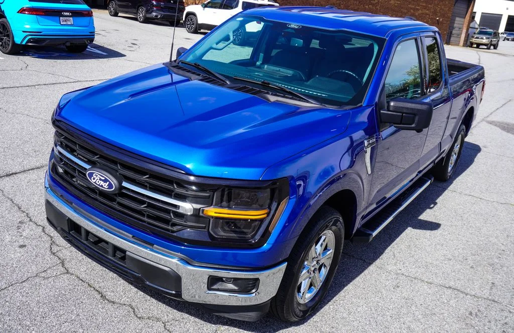 Used 2024 Blue Ford XLT image 36