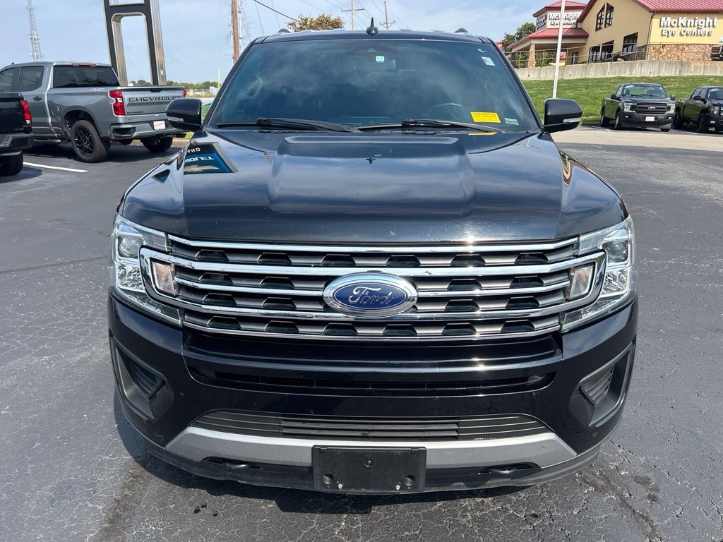 Used 2019 Ford Expedition XLT with VIN 1FMJU1JTXKEA90850 for sale in Kansas City