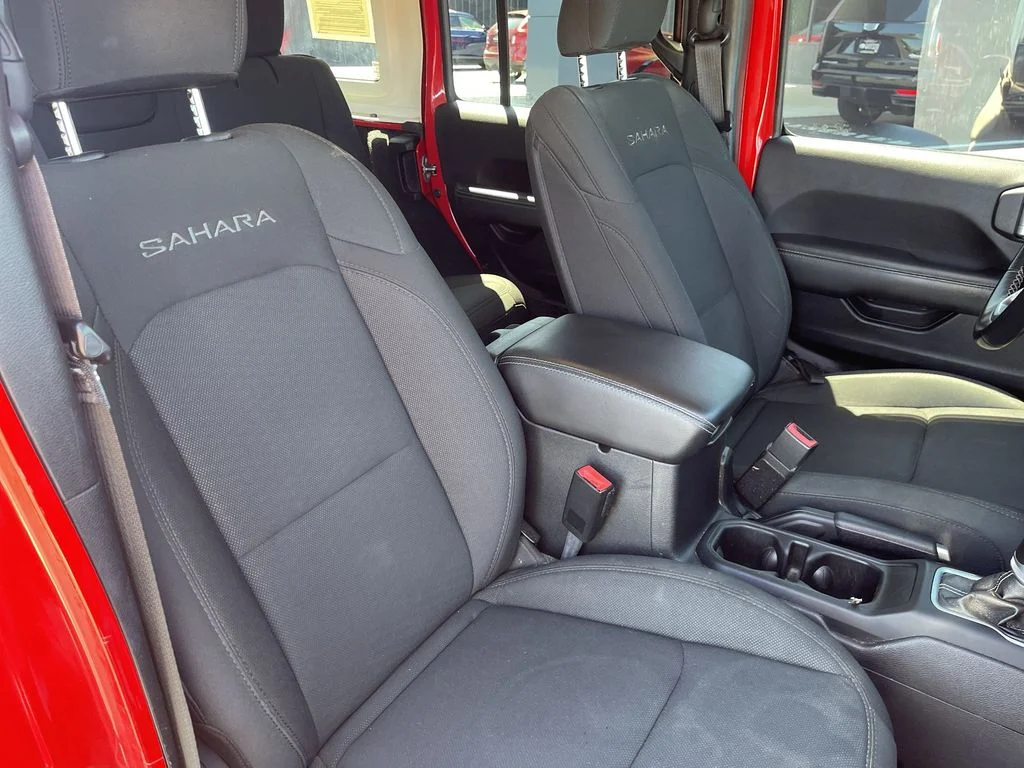 Used 2021 Red Jeep Unlimited Sahara image 28