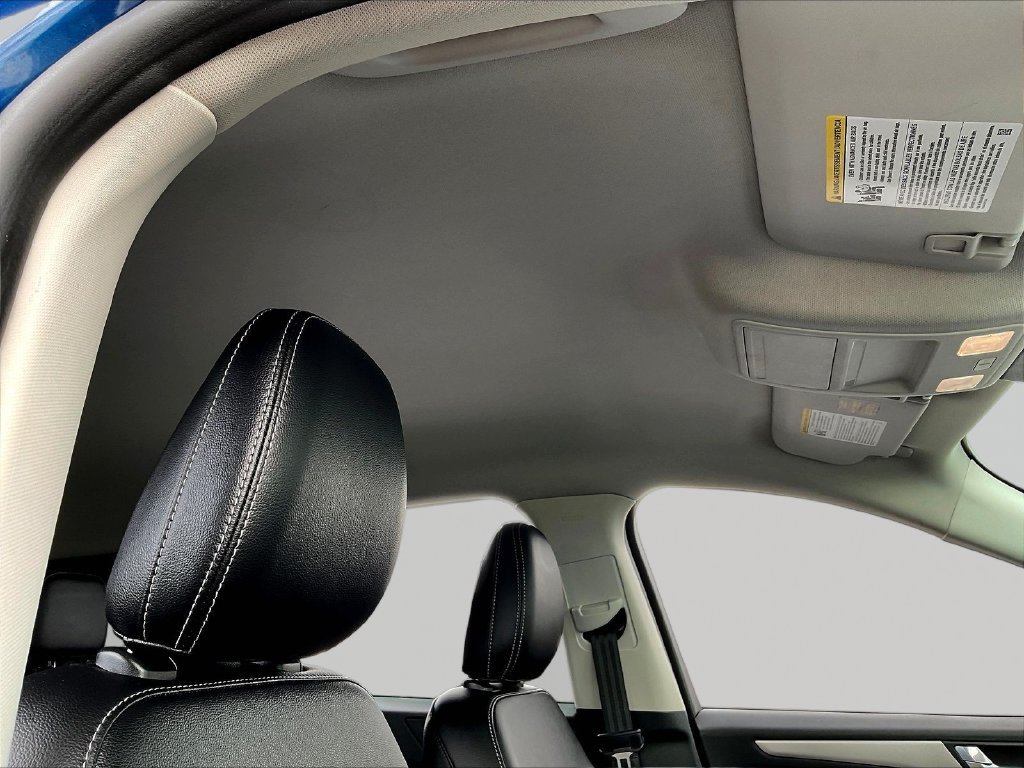 Used 2022 Blue Ford SEL image 31