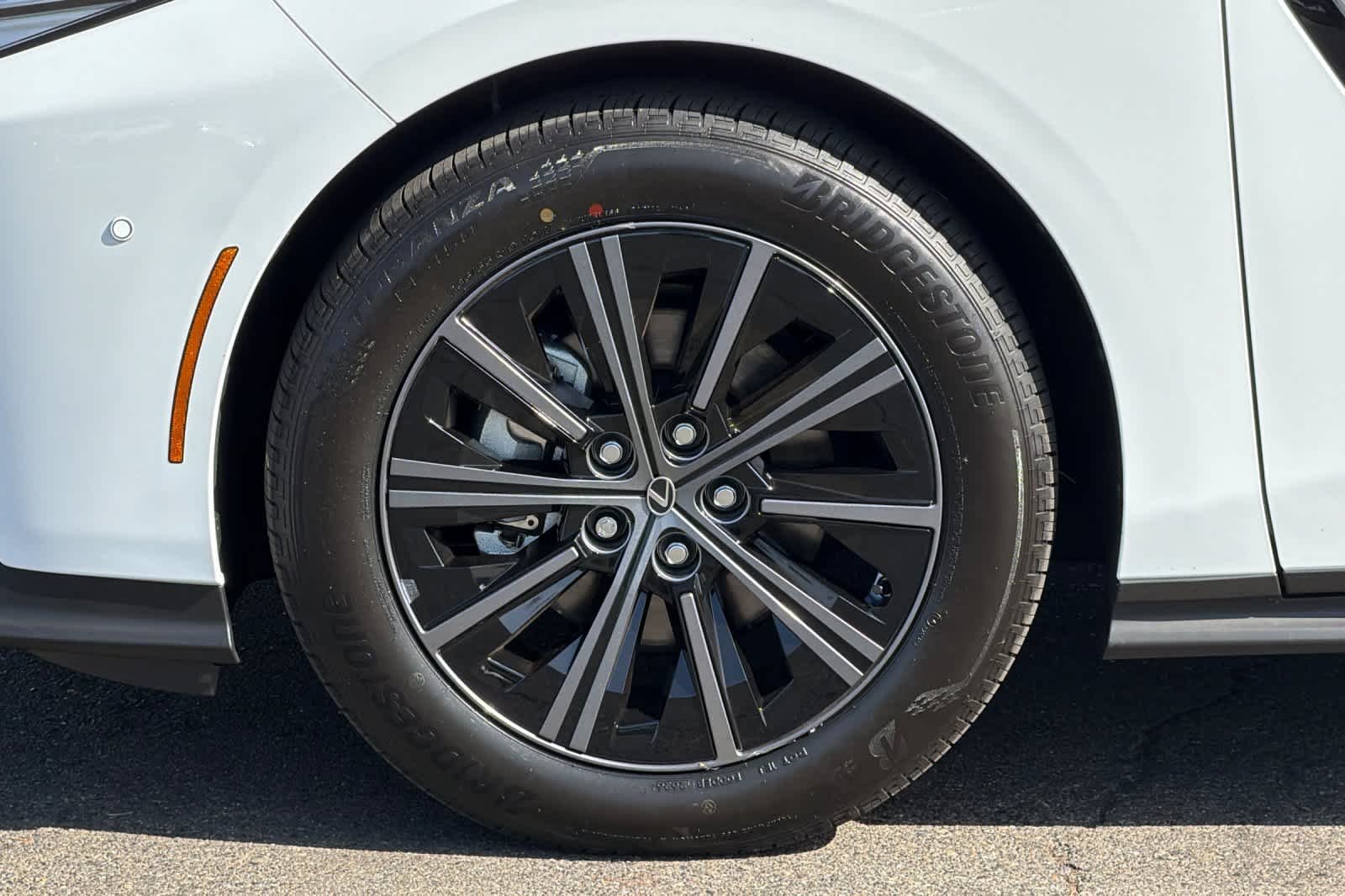 New 2026 Ultra White Lexus ES 350h PREMIUM+ image 30