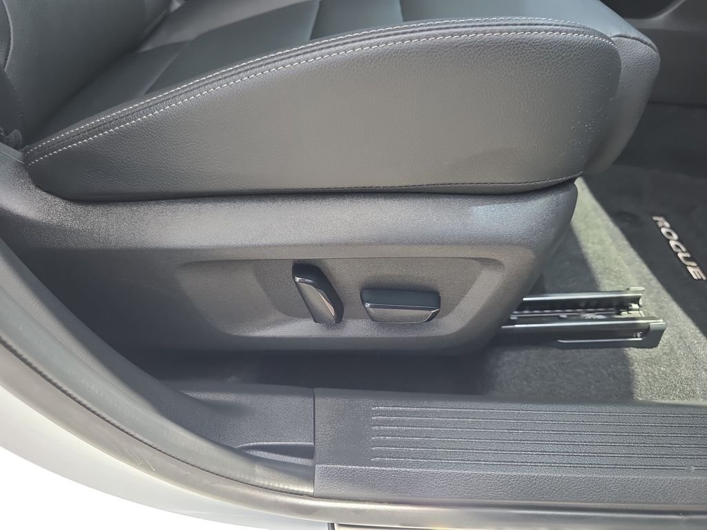 2024 Nissan Rogue SL - Photo 34