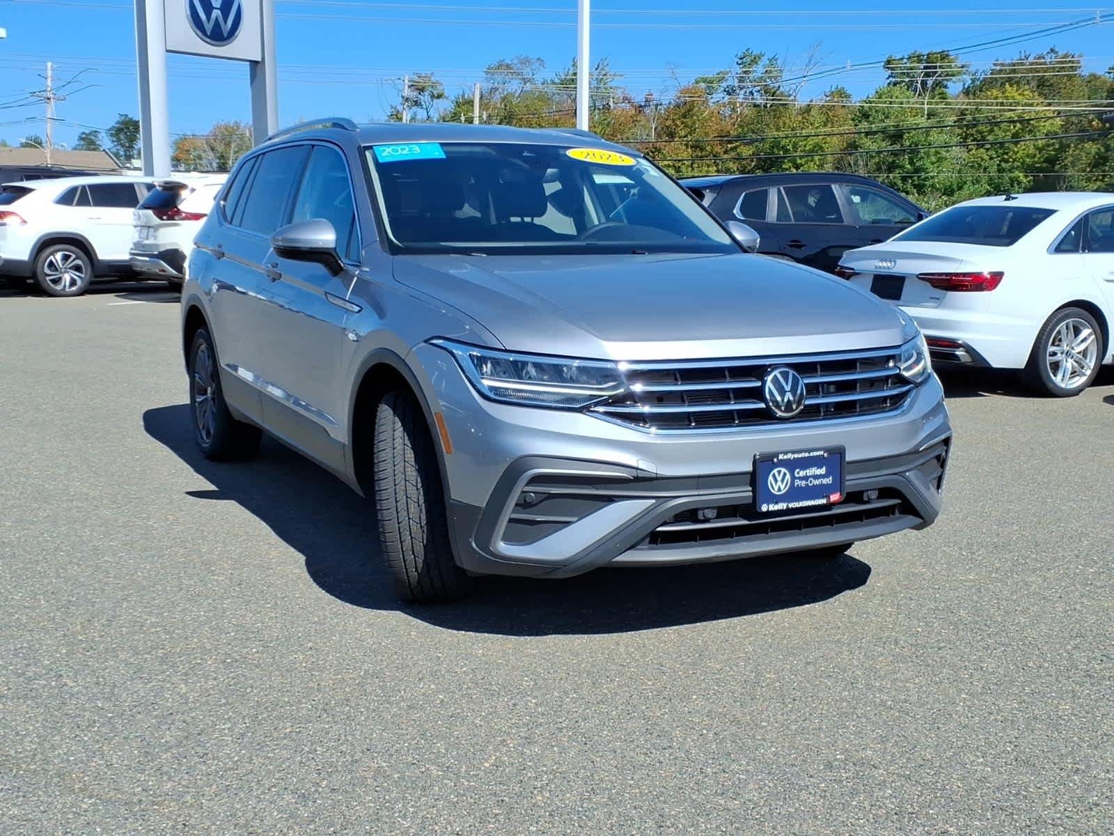 Certified Used 2023 PYRITE SILVER Volkswagen SE image 3