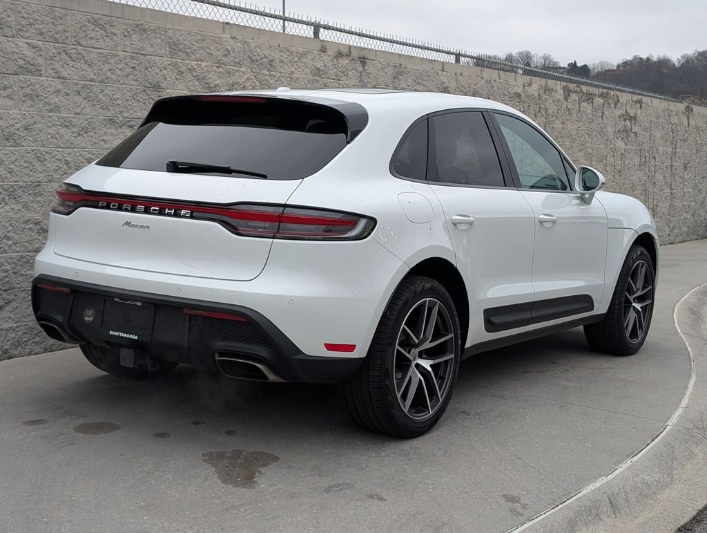 2025 Porsche Macan T - Photo 7