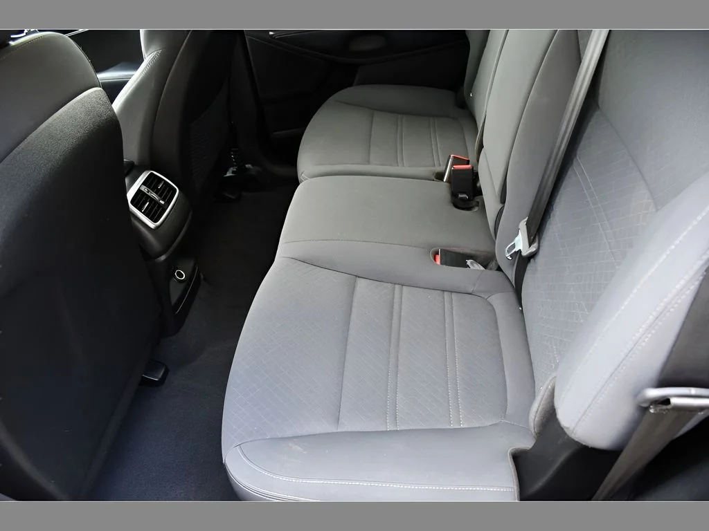 Used 2017 Titanium Silver Kia L image 15