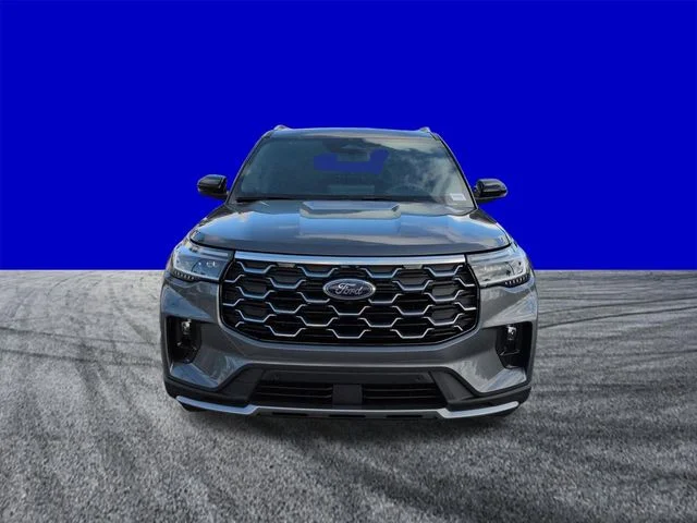 New 2026 Gray Ford Platinum image 9