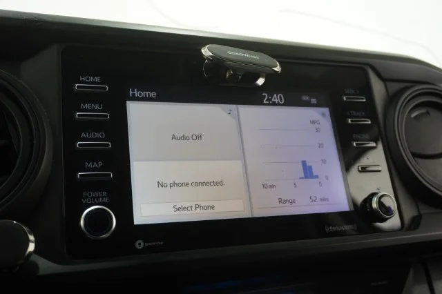 Used 2022  Toyota SR image 24