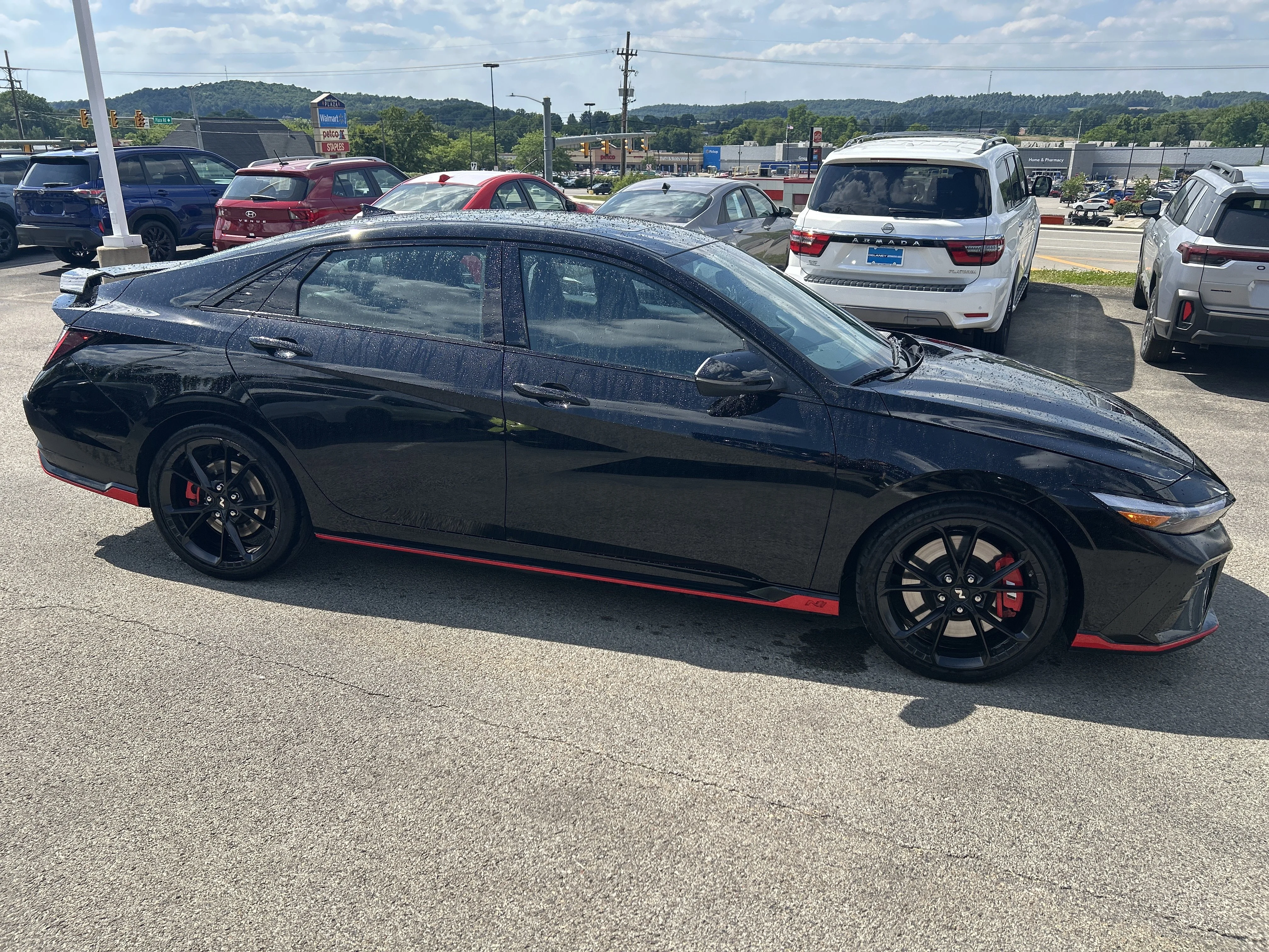 Used 2025 Abyss Black Hyundai Base image 2