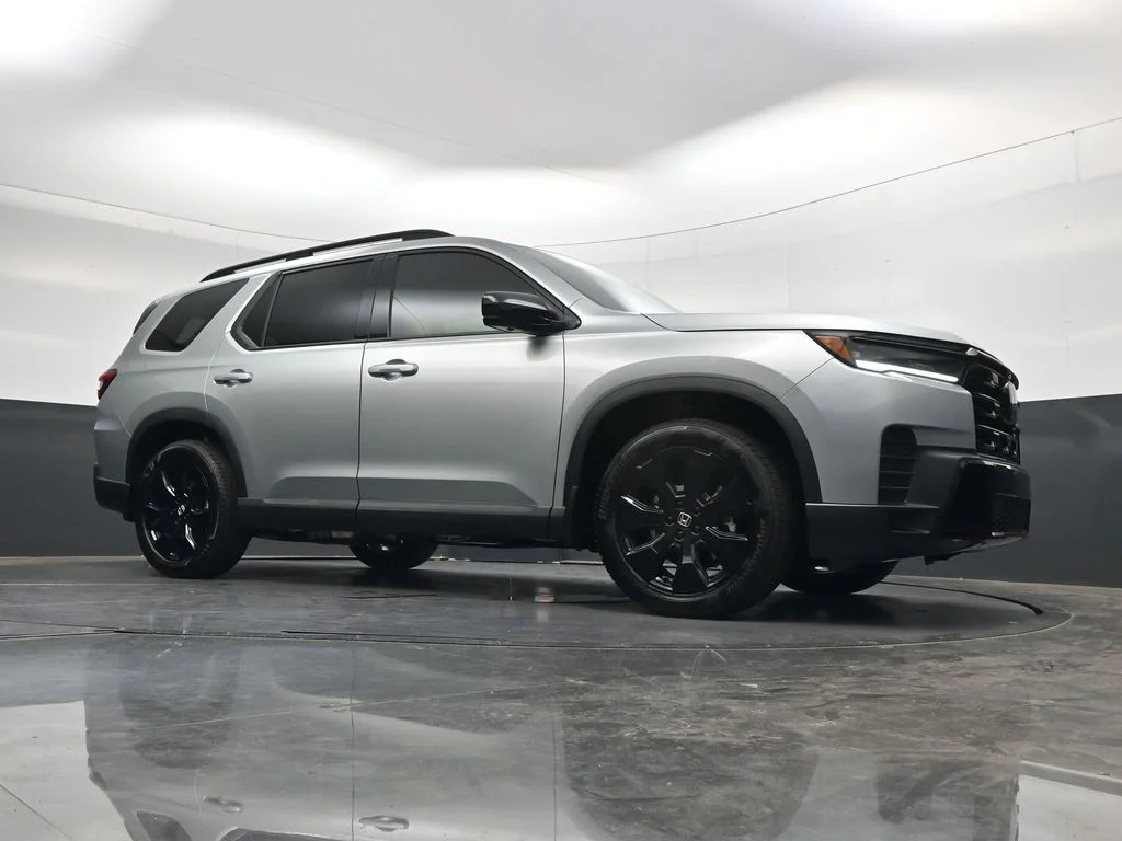 New 2026 Solar Silver Metallic Honda Black Edition image 35