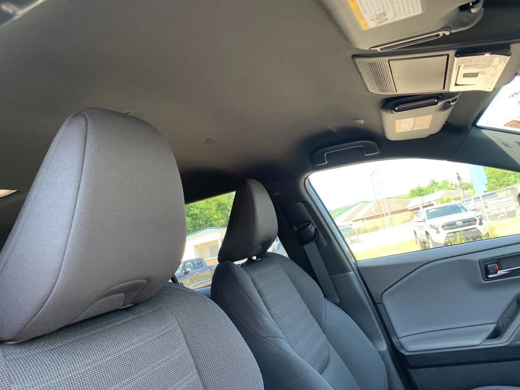 Used 2026  Toyota SE image 18