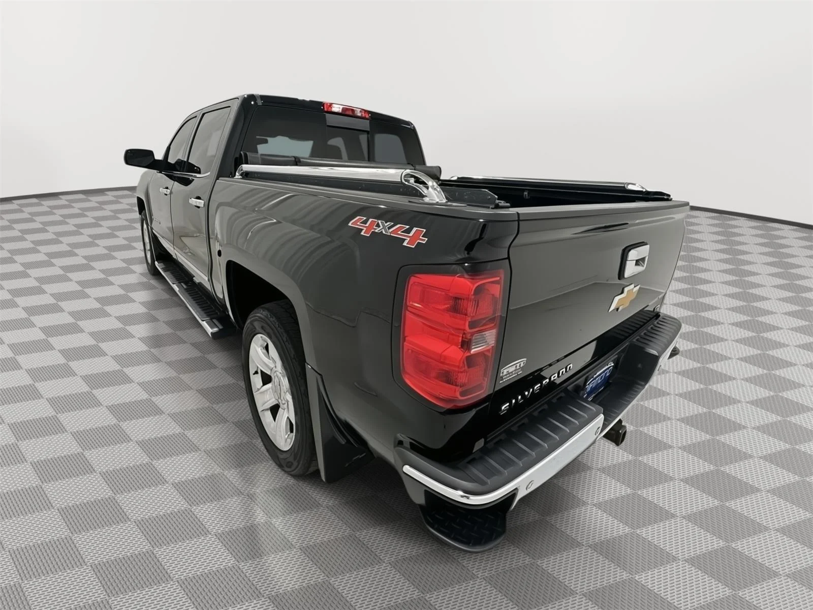 Used 2015 BLACK Chevrolet LTZ image 3