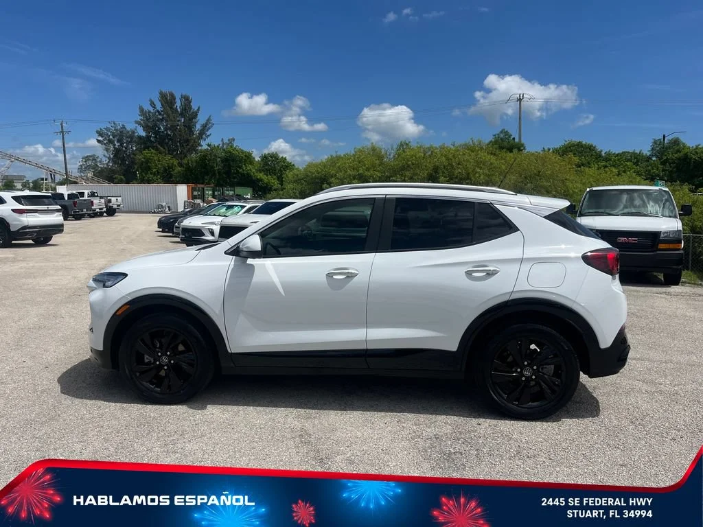 Used 2024 Summit White Buick Sport Touring image 4
