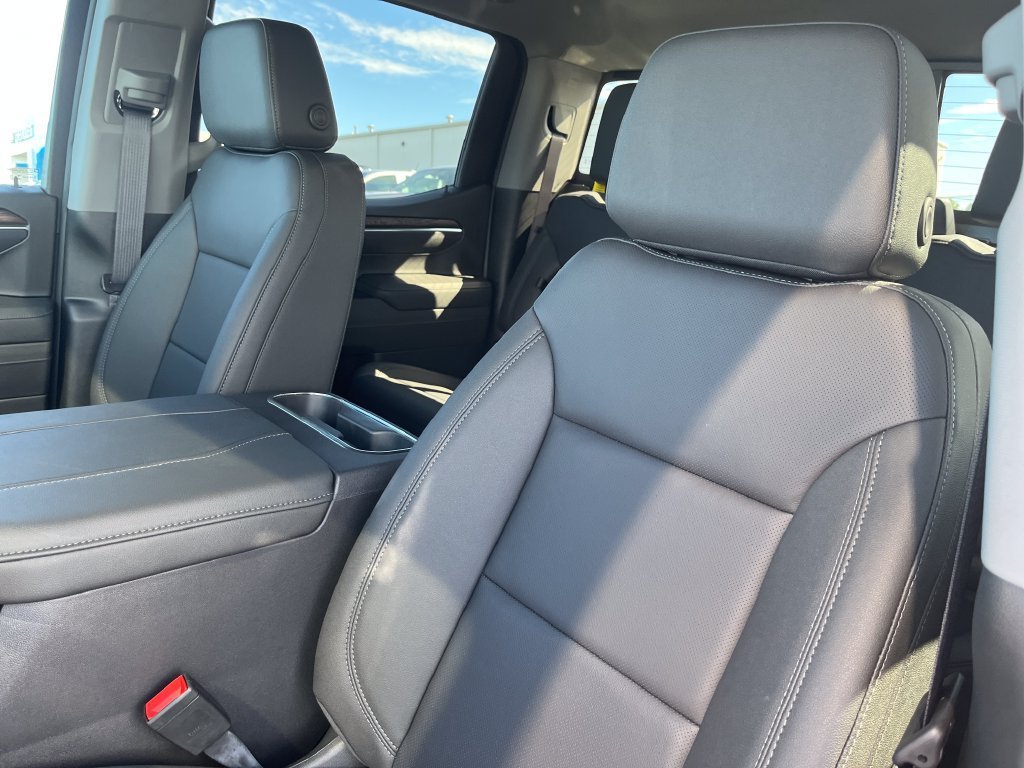 New 2026 Onyx Black GMC SLT image 13