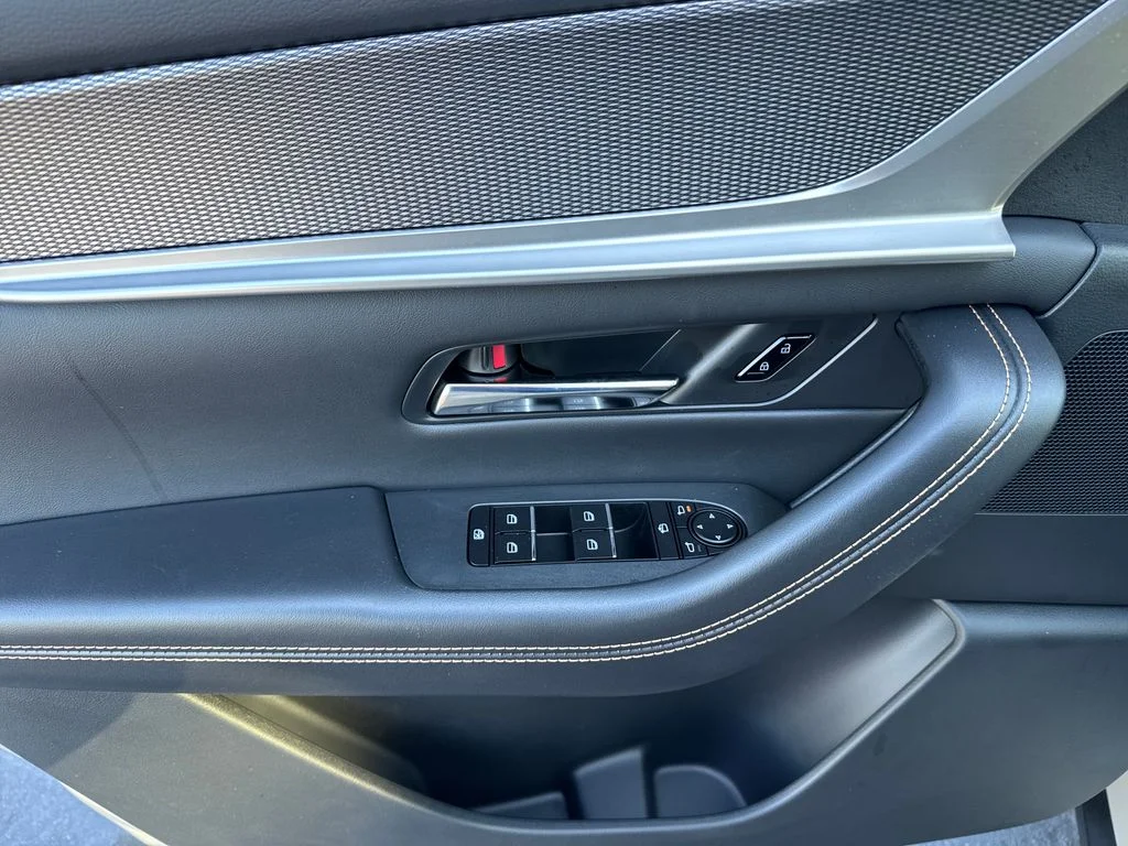 New 2026 Platinum Mazda Premium image 12