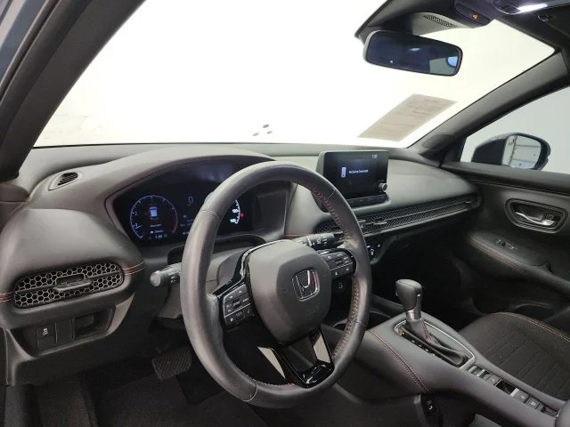 Used 2024  Honda Sport image 12