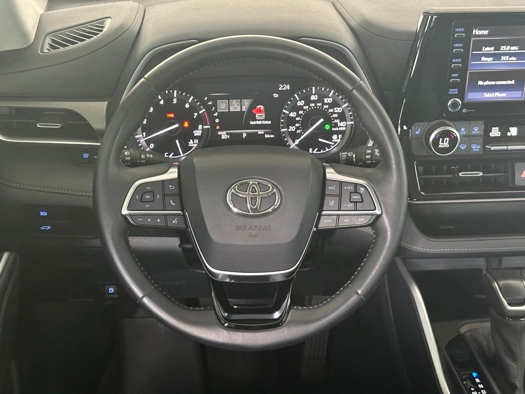 Used 2020  Toyota XLE image 16