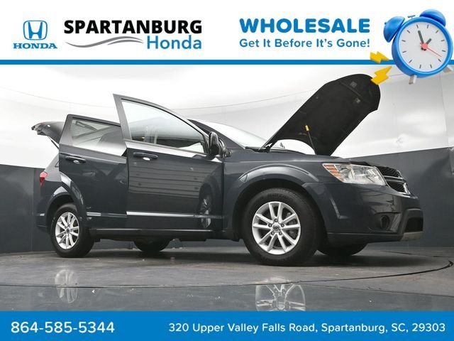 Used 2018 Gray Clearcoat Dodge SXT image 31