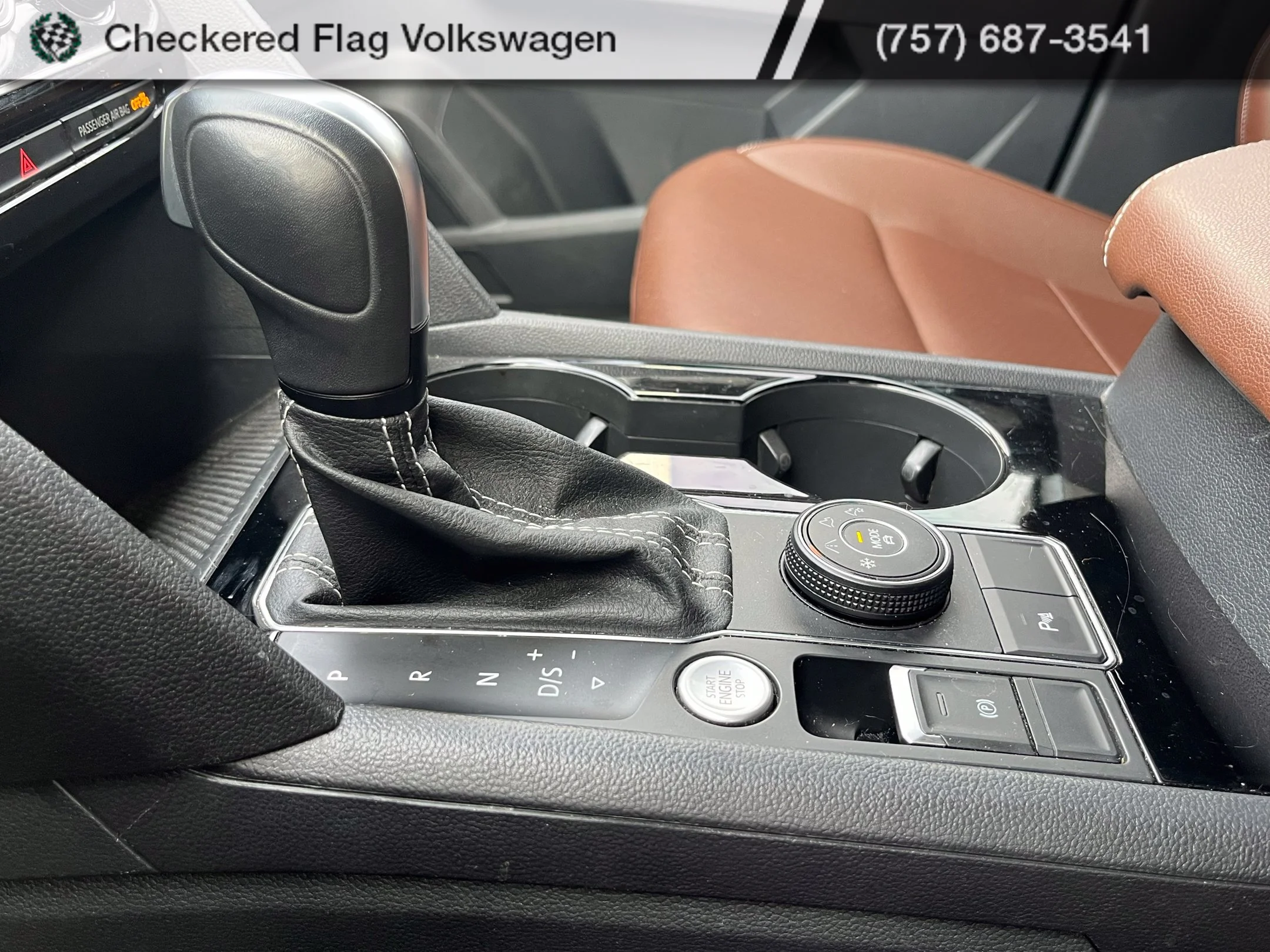 Used 2022 Pure White Volkswagen 3.6L V6 SE w/Technology image 42