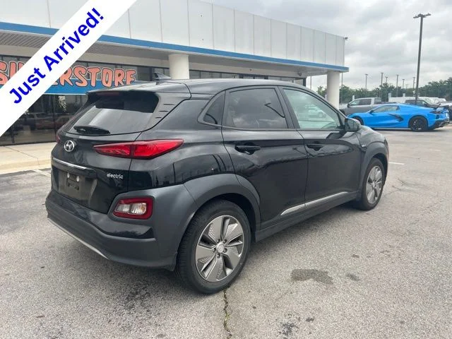 Used 2020 Black Hyundai Limited image 3