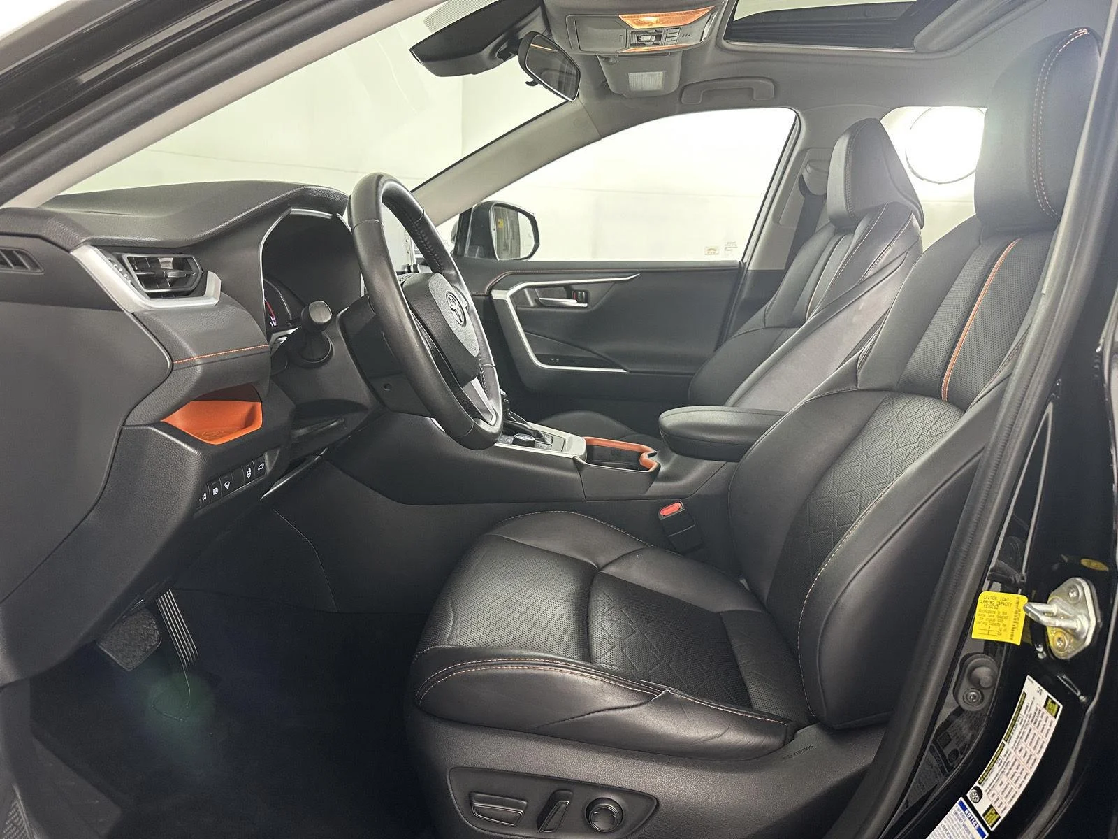 Used 2019 Midnight Black Metallic Toyota Adventure image 25
