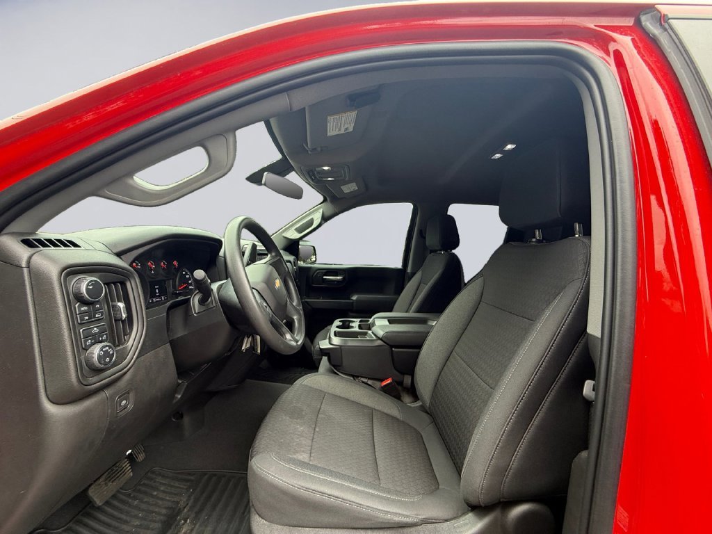 Used 2022 Red Chevrolet Custom image 11