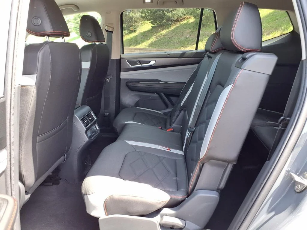 New 2026 Pure Gray Volkswagen Peak Edition image 18