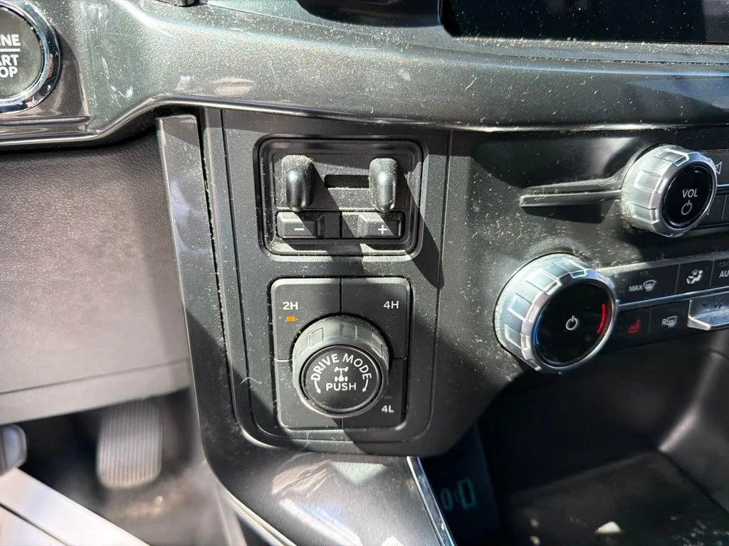 Used 2022 Black Ford XLT image 8