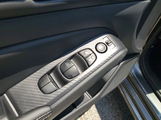2025 Nissan Altima SV - Photo 14