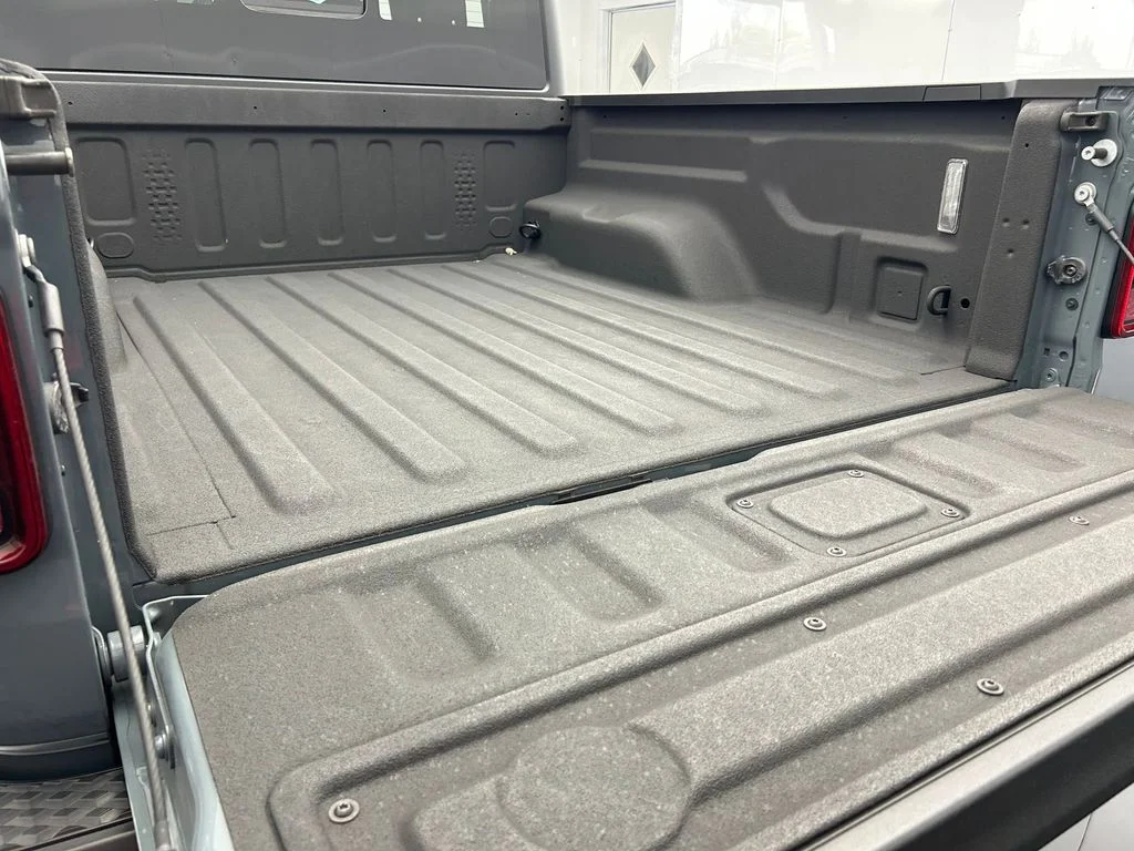 Used 2024 Anvil Clear Coat Jeep Mojave image 17