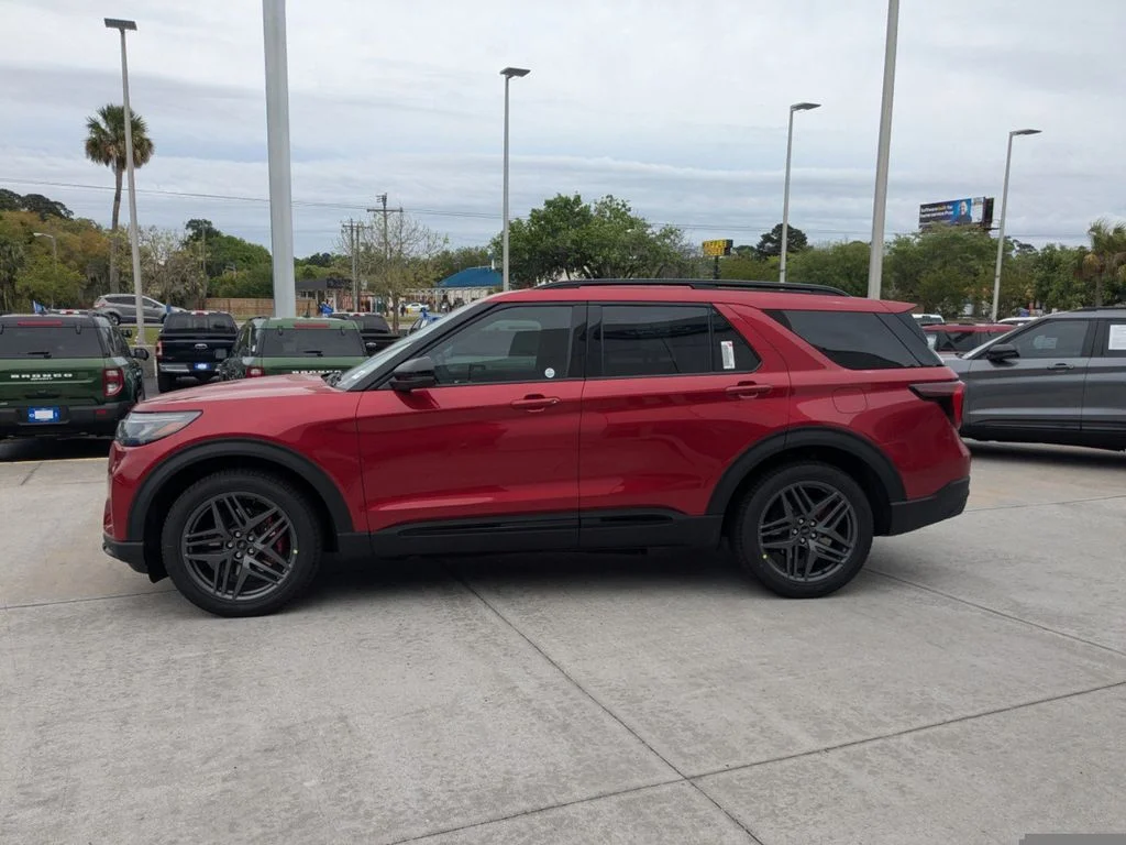 New 2026 Rapid Red Metallic Tinted Clearcoat Ford ST image 7