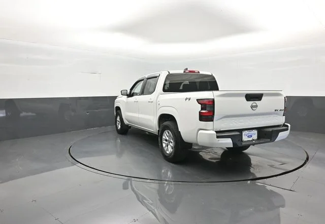 Used 2024 Glacier White Nissan SV image 5