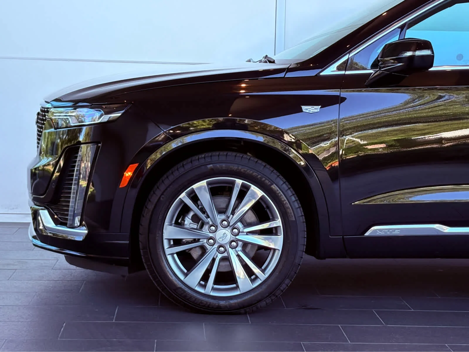 Certified Used 2025 Stellar Black Metallic Cadillac Premium Luxury image 7