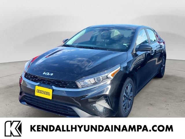2024 Kia Forte LXS AT's photo