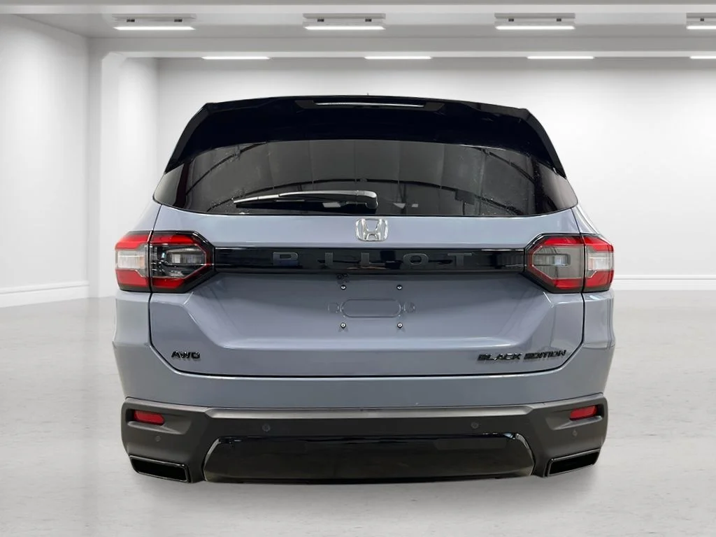 New 2026 Sonic Gray Pearl Honda Black Edition image 4