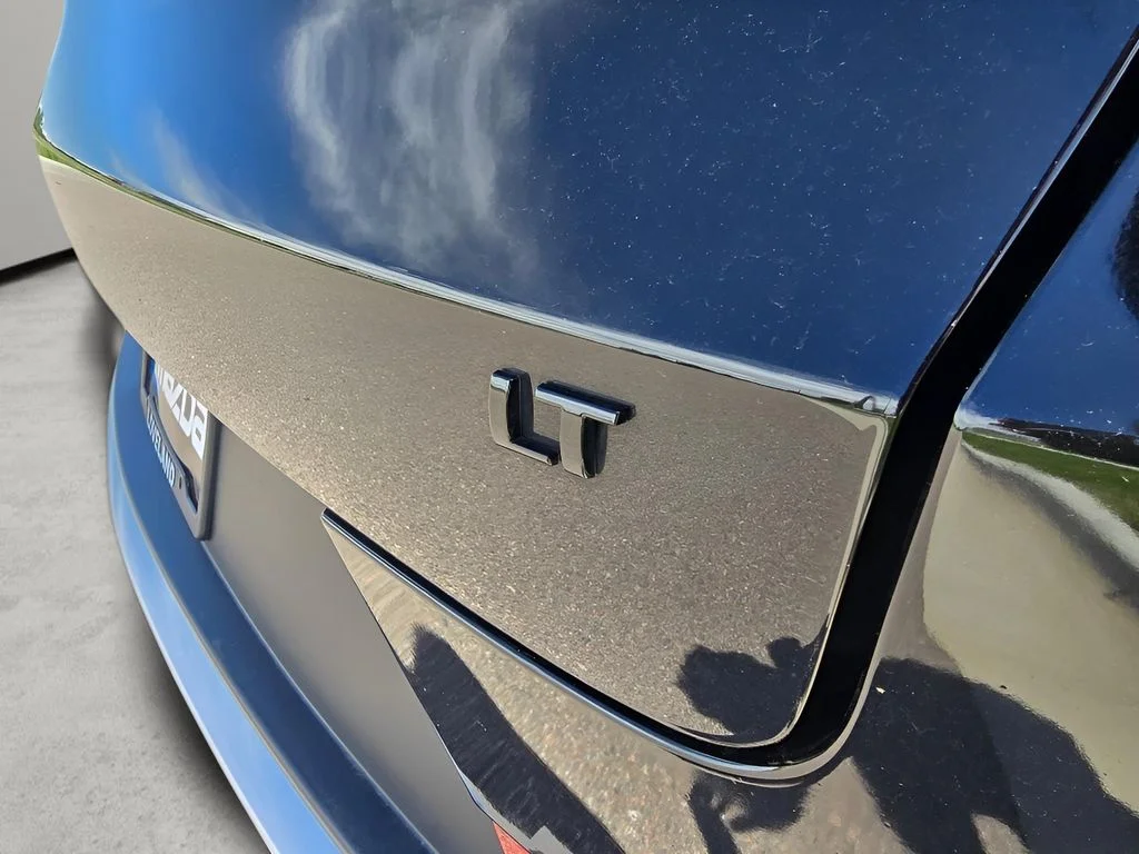Used 2021 Mosaic Black Metallic Chevrolet LT image 29