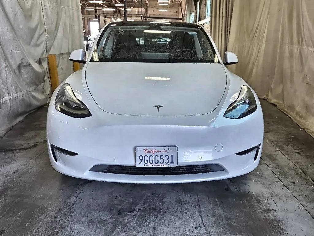 Used 2022 White Tesla Long Range image 5